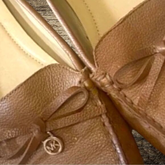 Michael Kors cute tan leather loafers! - Picture 4 of 8